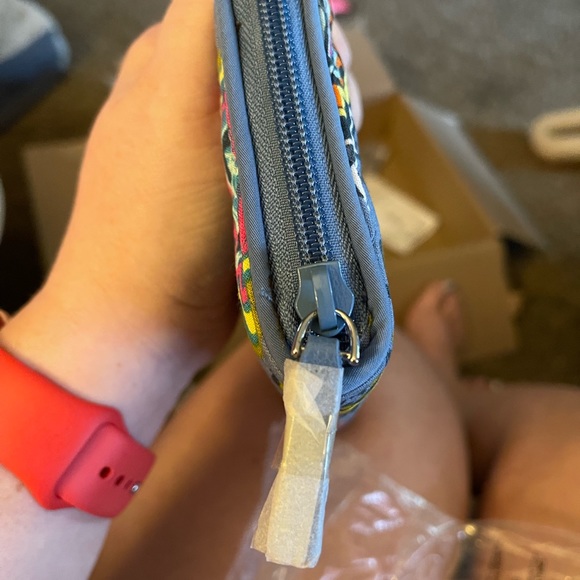 Vera Bradley wallet - Picture 4 of 11